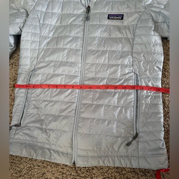 Patagonia Women's Baby Blue Quilted Jacket - Picture 11 of 11